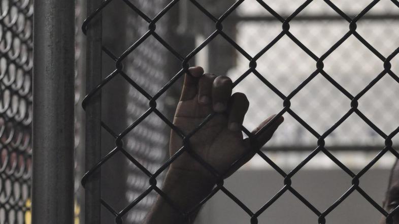 Taborišče Guantanamo na Kubi.