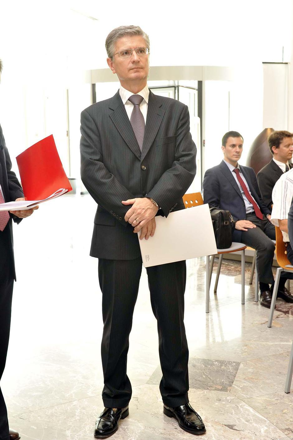 Nihče si včeraj ni upal napovedati, kako se bo končal razkol v upravi Gorenja in | Avtor: Žurnal24 main