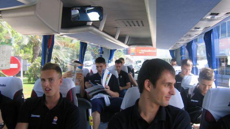 Na EP v Španijo je odpotovalo 12 slovenskih košarkarjev.