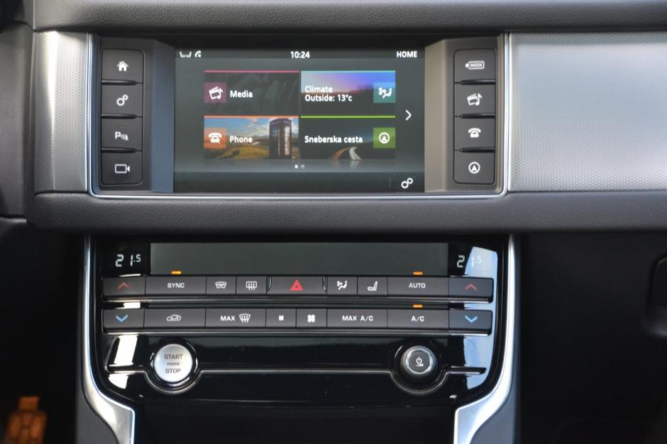 Jaguar XF | Avtor: Gregor Prebil