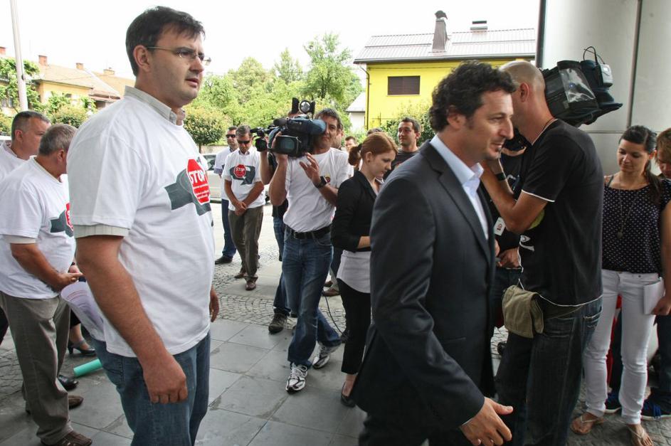 Društvo podizvajalcev, Požar 5