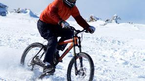 Sneg ponuja priložnost, da kolo preizkusite v drugačnem okolju in popolnoma drug
