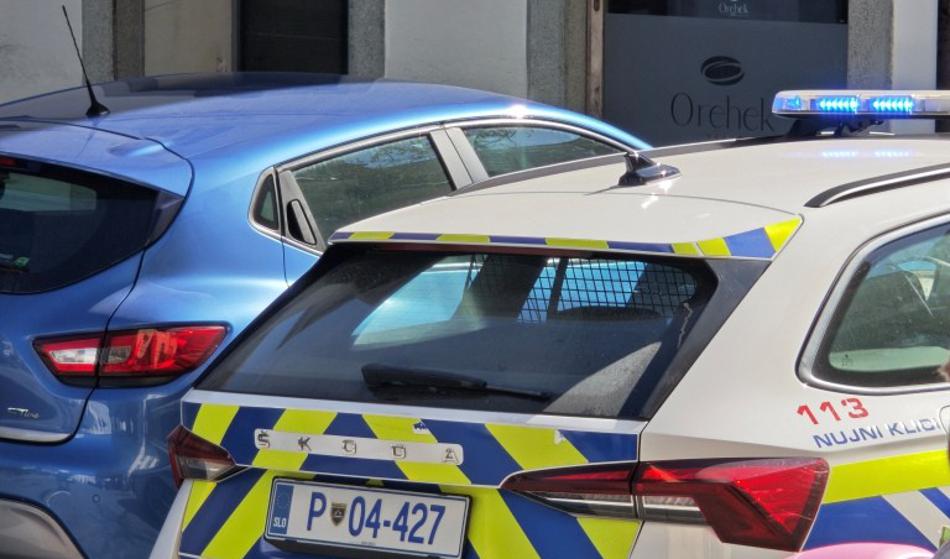 Huda nesreča, kolesar se je huje poškodoval