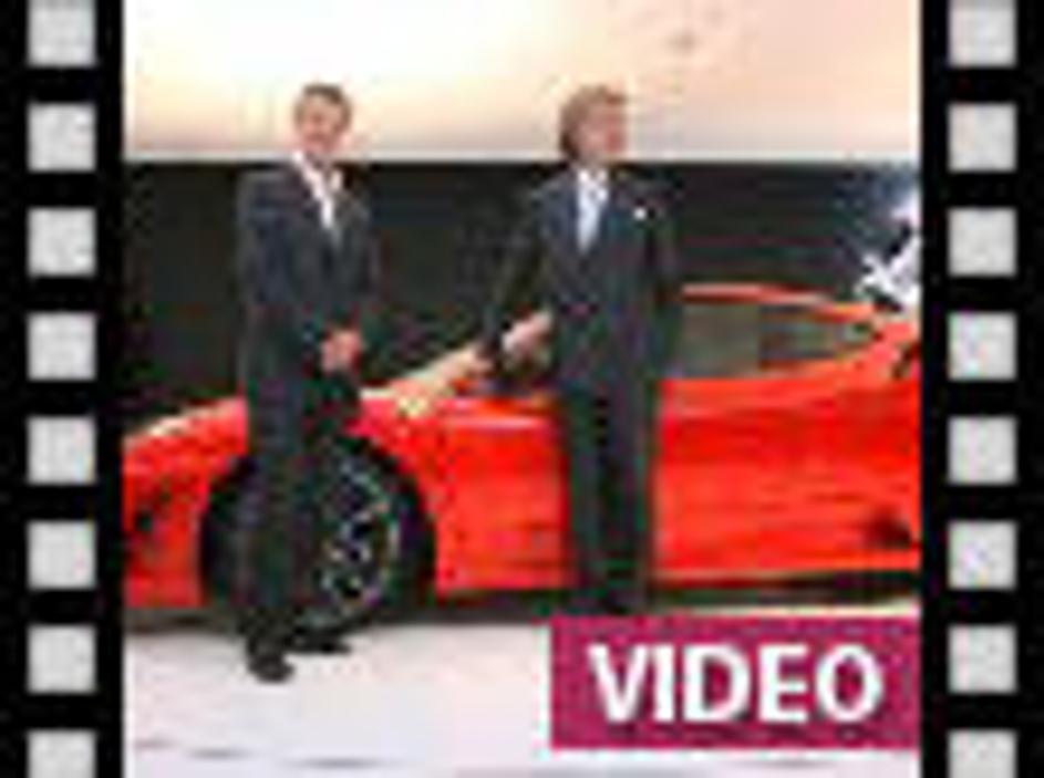 Gneča na novinarski konferenci Ferrarija je bila nepopisna.