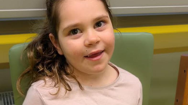 Karolina ima redko neozdravljivo bolezen