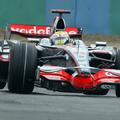 Z najhitrejšim časom na testiranjih je Lewis Hamilton pokazal, da doma lahko zma