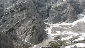 V visokogorju je še sneg. (Foto: Tamara Barič)