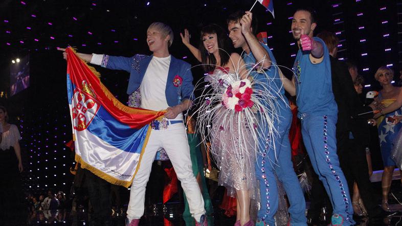 Srbiji napovedujejo visoko uvrstitev, a vseeno ne zmage. Glasove naj bi dobila p