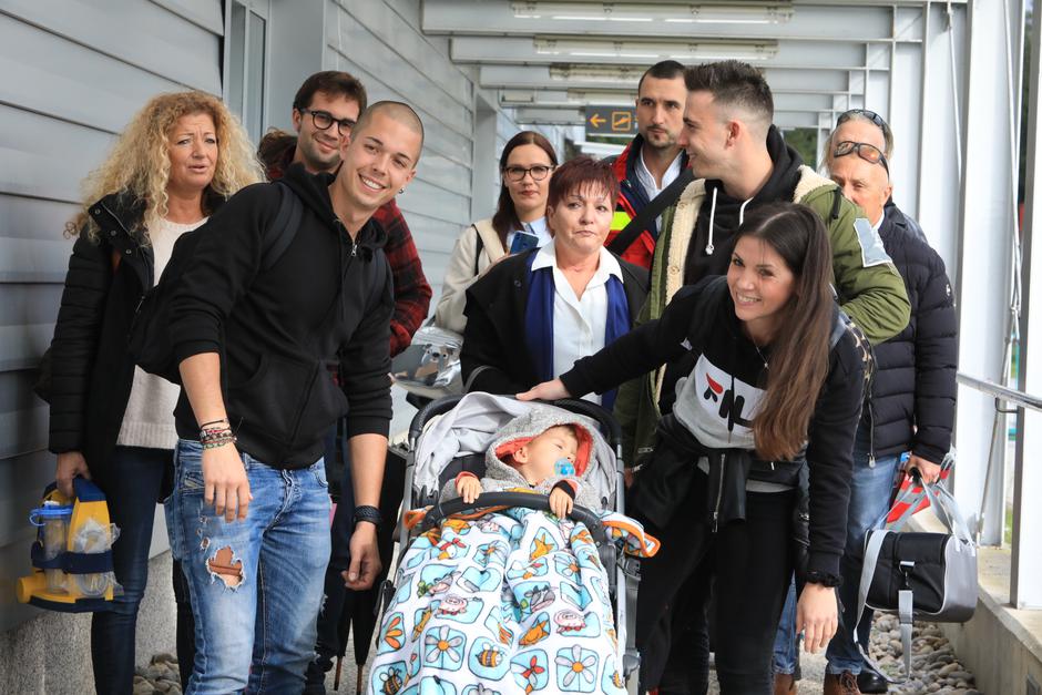 Kris odhod z Brnika | Avtor: Saša Despot