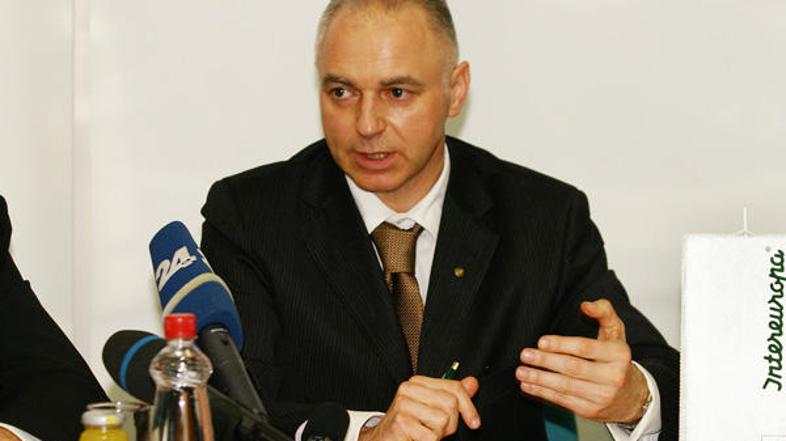 pri_lovsin_bam_160408