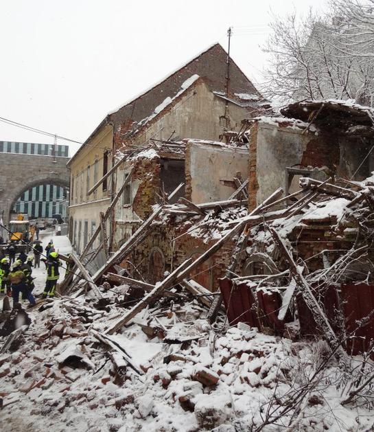 Porušena hiša v MB