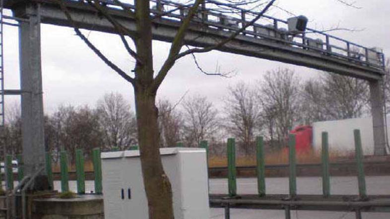 Sekcijski radar naj bi povečal varnost na slovenskih avtocestah. Prvo poskusno s