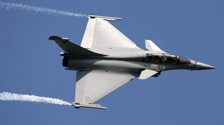 Francija je ena najbolj zagretih članic Nata za posredovanje v Libiji. Na fotogr