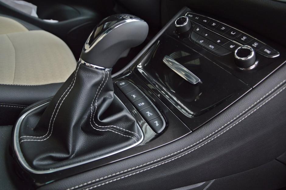 Opel astra in asistenčni sistemi | Avtor: Andrej Leban