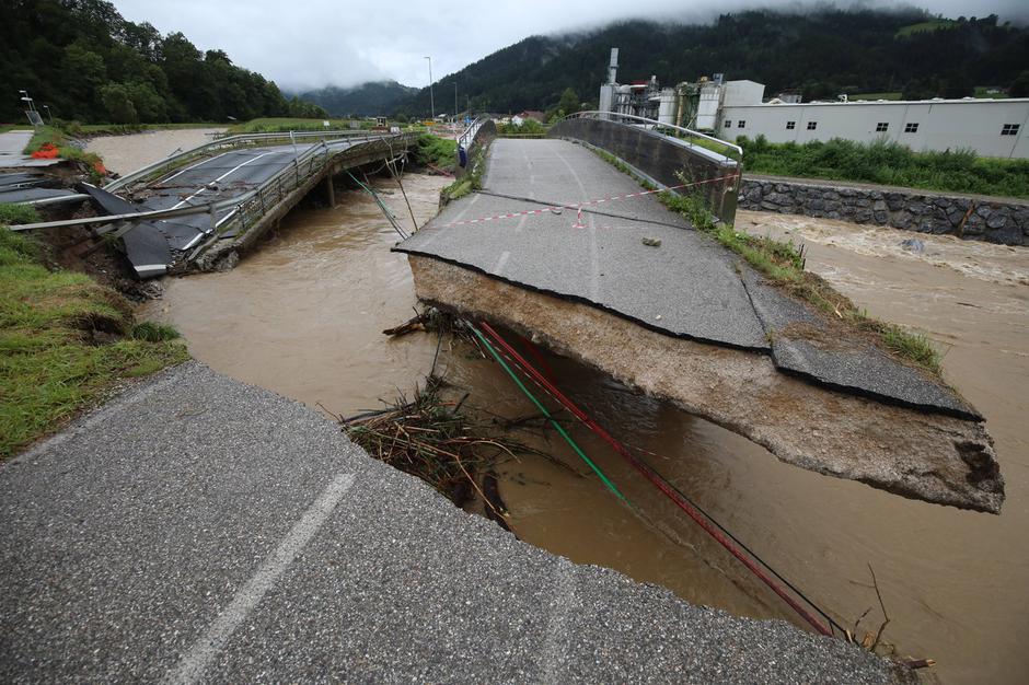 Dravograd poplave cesta | Avtor: Profimedia