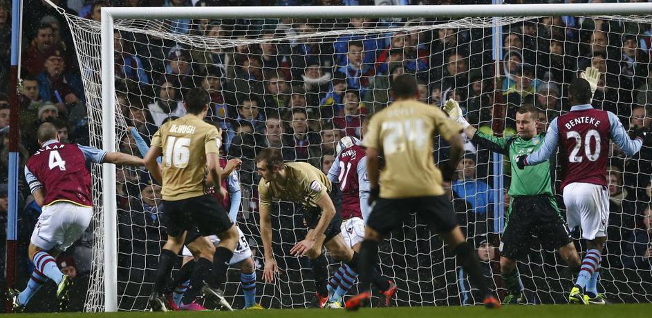 angleški ligaški pokal aston villa bradford hanson