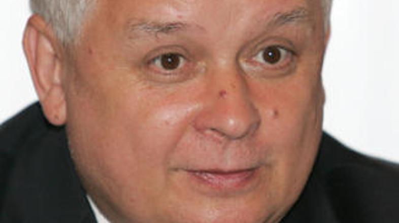 Poljski predsednik Lech Kaczyinski, ki ne želi podpisati Lizbonske pogodbe, je p