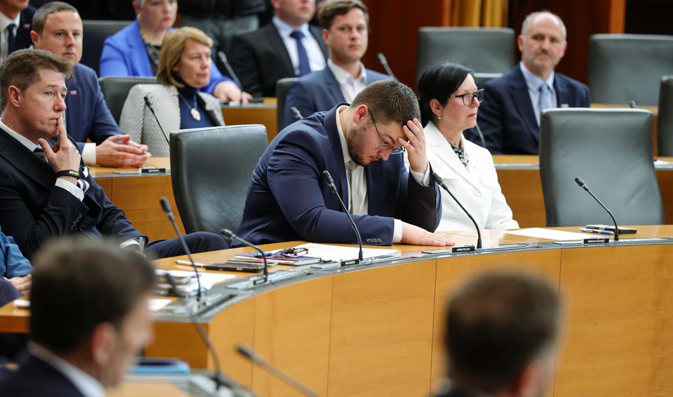 Vložili več zakonskih predlogov in zahtev za preiskave