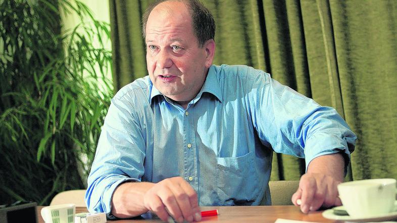 Marjan Šturm. Prvi mož liberalno usmerjenih koroških Slovencev o sklicevanju na 