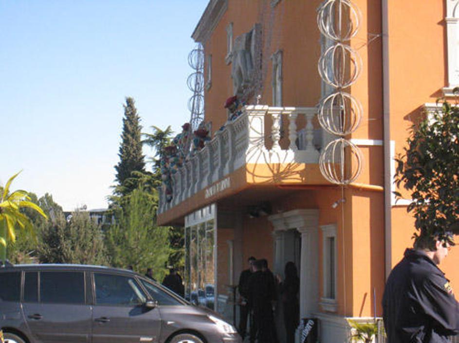 Lastnik oropane igralnice je primorski poslovnež Rajko Hrvatič.