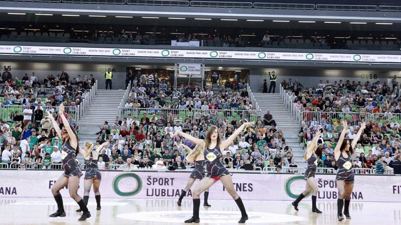 olimpija krka finale navijačice zmajčice plesalke