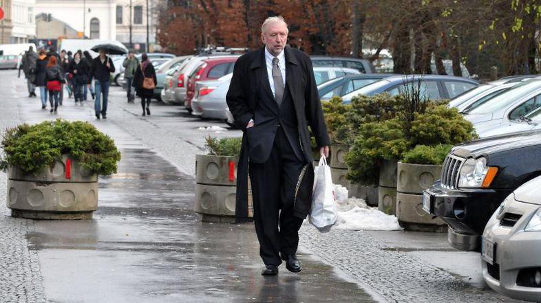 Sodišče je ugotovilo, da sta zahtevi za sodno varstvo, ki sta jo v postopku vlož