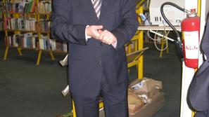 “V novi knjižnici bodo na voljo tudi čitalnice, individualne študijske sobe, dvo