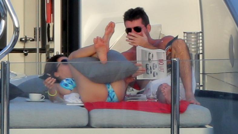 Simon Cowell, Mezhgan Hussainy