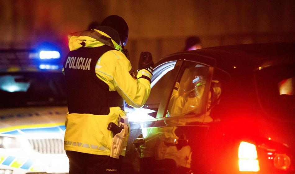 V razmaku dveh ur so ga policisti ustavili kar dvakrat