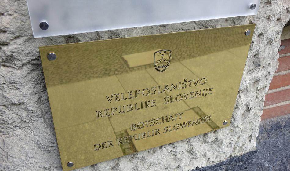 Slovenija odpira štiri nova veleposlaništva brez ene same stavbe v tujini