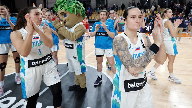 Nika Barič, ženska košarkarska reprezentanca