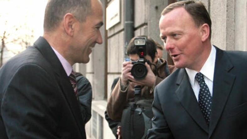 Janša meni, da je modernizacija Slovenskih železnic v interesu davkoplačevalcev.