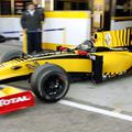 Vitaliju Petrovu je v formulo 1 sledila še Lada. (Foto: Reuters)
