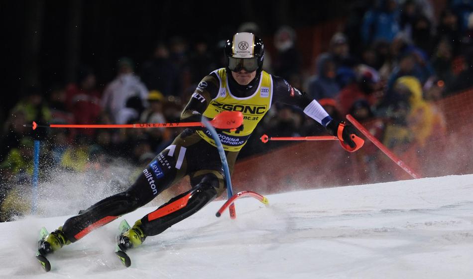 Po prvi vožnji kaže na senzacionalen razplet slaloma