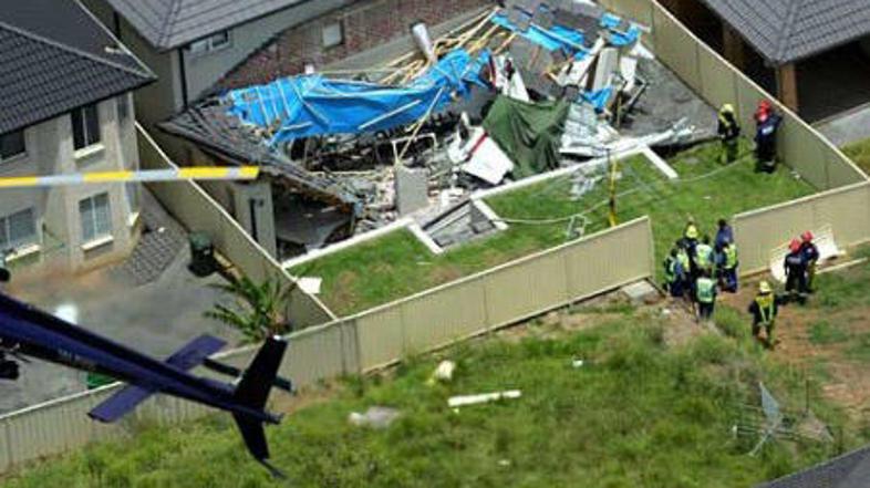 V strmoglavljenju letala sta umrli dve ženski.