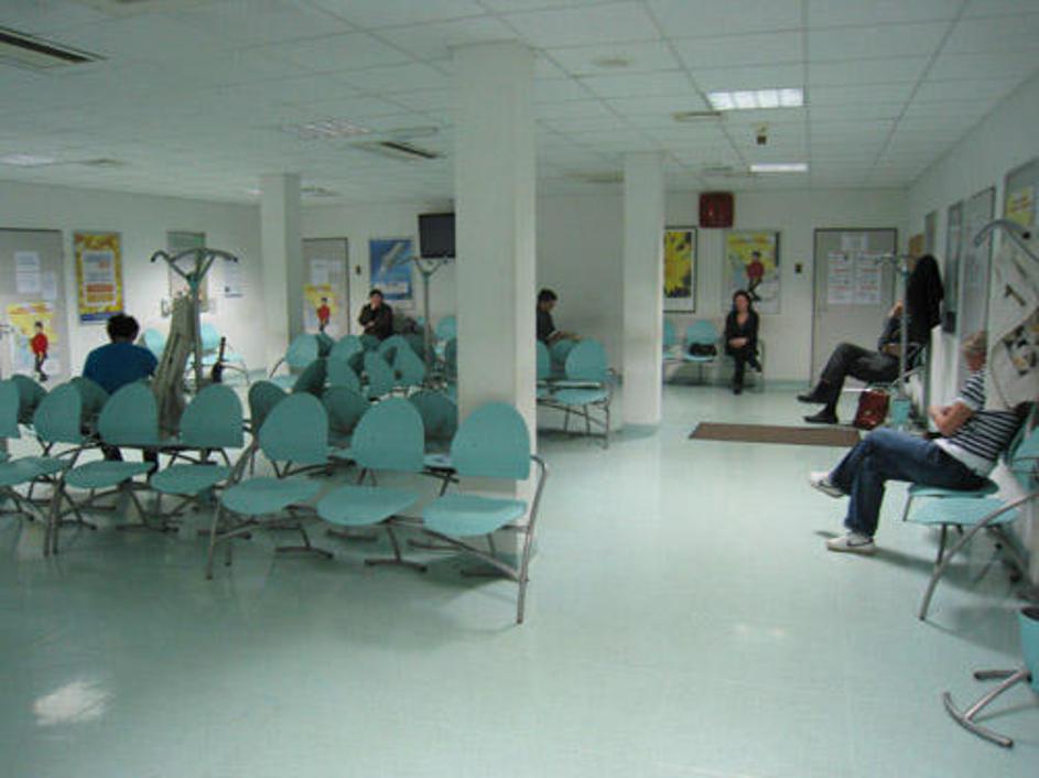 Največ primerov bolniške odsotnosti, nad 70 odstotki vseh, je posledica bolezni 