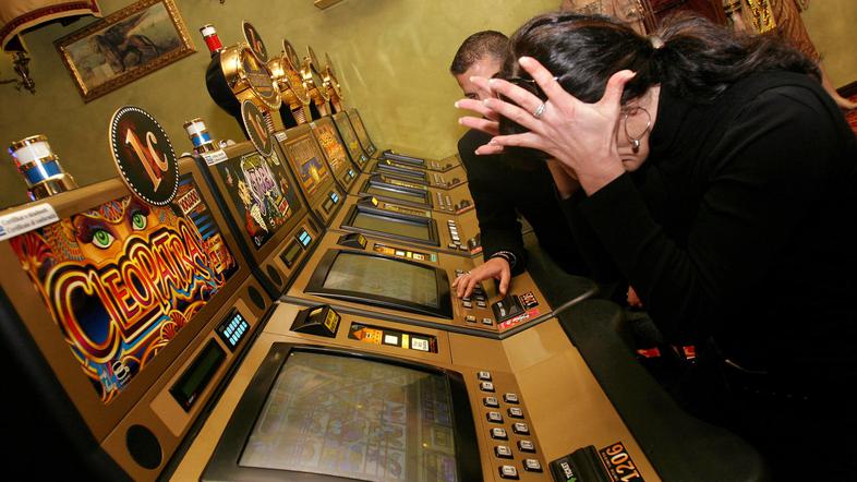 Odpiranje novih igralnic in posebnih lokalov z VLT-avtomati bo dodatno, morda ce