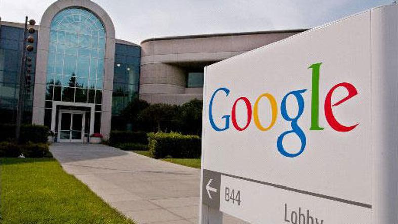 Kitajska poslovna javnost nestrpno pričakuje novico ali bo Google odšel ali osta