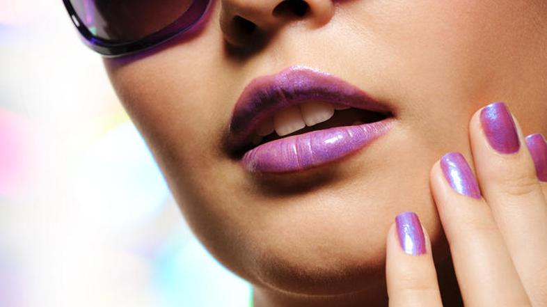 Obarvajte jih v modnem odtenku. (Foto: Shutterstock)