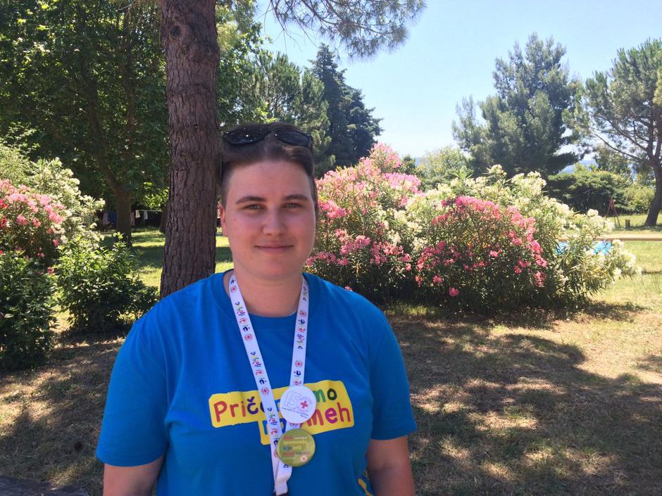 Podarimo nasmeh | Avtor: Anja Ščuka