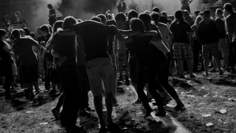 Gneča na koncertu - nagradna igra