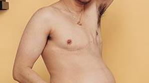 Beatie je takole poziral v prvi nosečnosti. Hčerki Susan se bo junija pridružil 