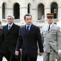 Nicolas Sarkozy je Francijo v zadnjem mesecu vpletel v dve vojaški posredovanji.