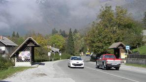 Krajani želijo zaradi varnosti svojih otrok na odseku med avtobusnima postajama 