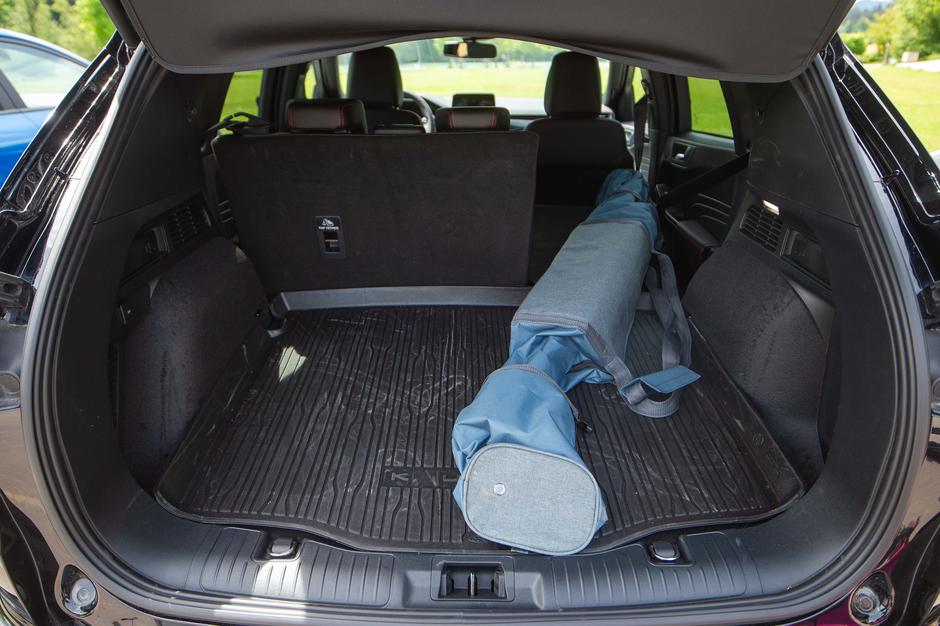 Ford družinski avto primerjava nalaganje prtljage | Avtor: Anže Petkovšek