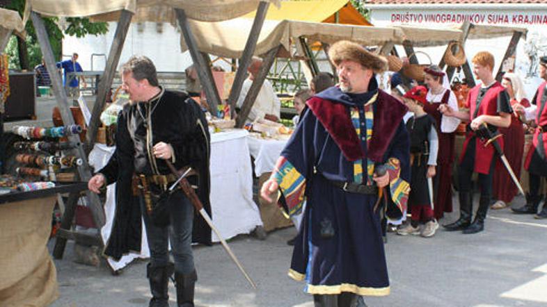 Včeraj so Žužemberk preplavili grajska gospoda, podložniki in vitezi z vseh konc