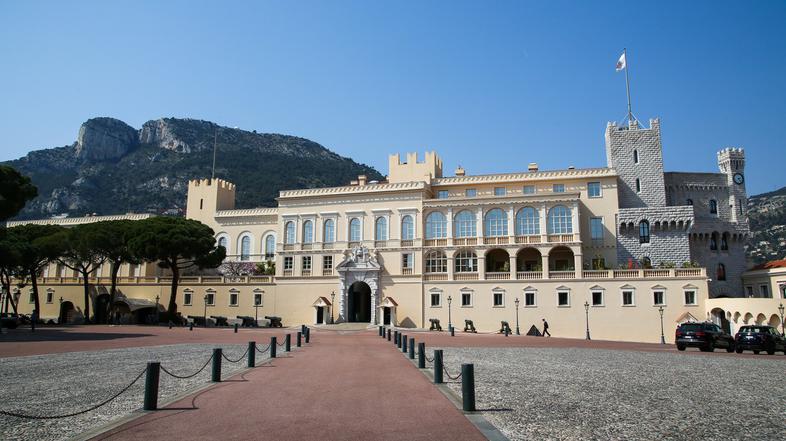 monaška palača