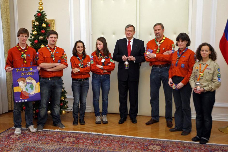 Luč miru pri Danilu Türku.