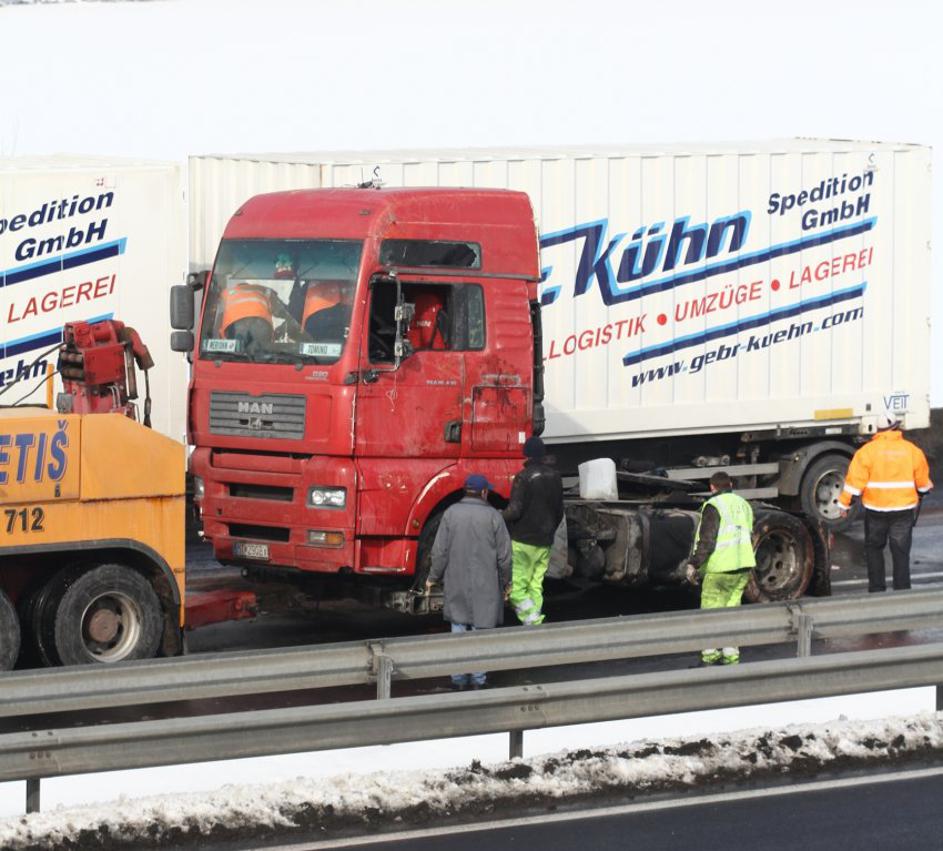 Preverjen tovornjak na štajerski avtocesti.