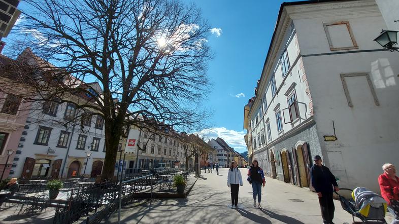 Škofja Loka, Mestni trg